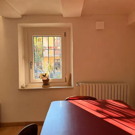 La Casa Di Chiara 펜션 카스타뇰레 란제